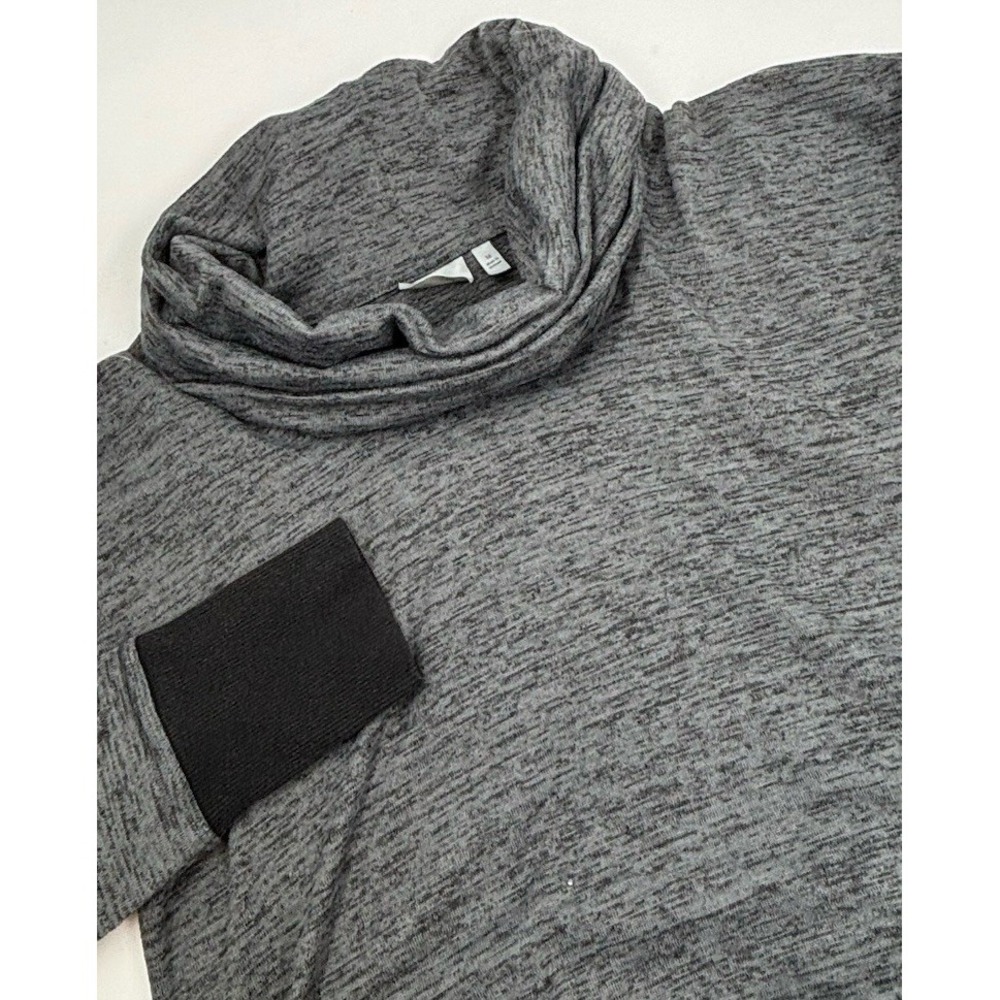 Athleta Women's M Polyester Long Sleeve Gray Turtleneck Stretch Sweatshirt